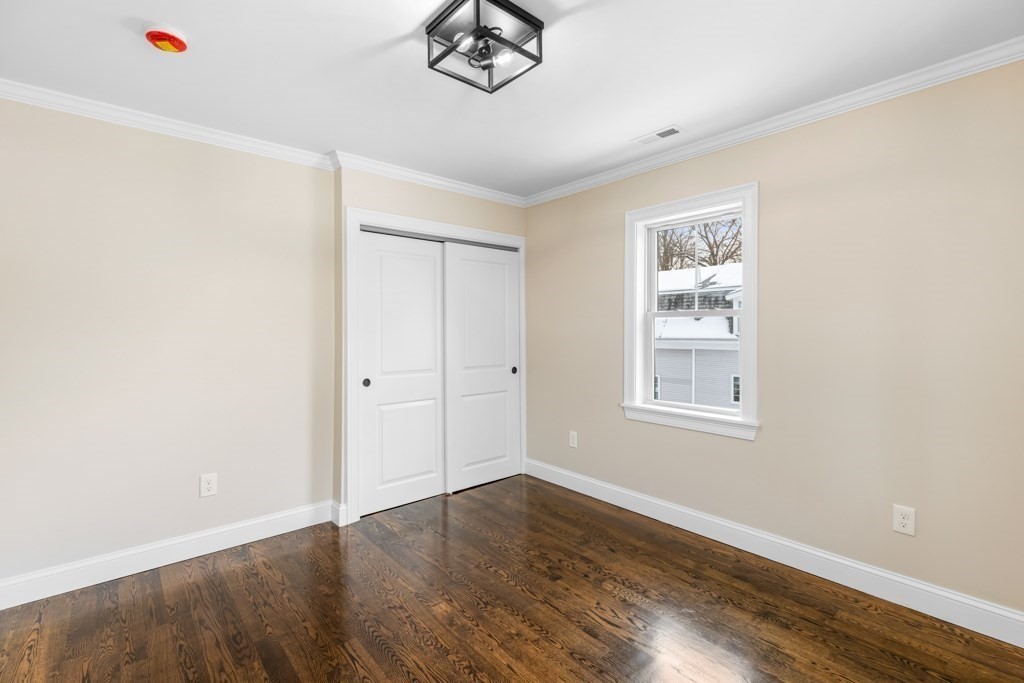 12 Emerald St