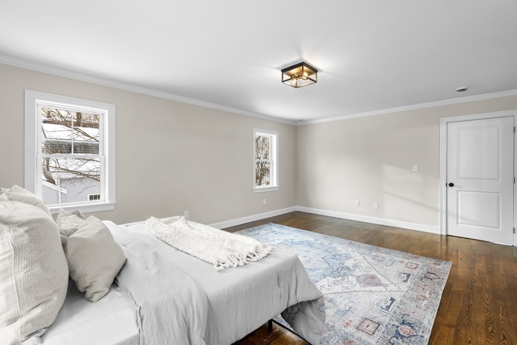 12 Emerald St