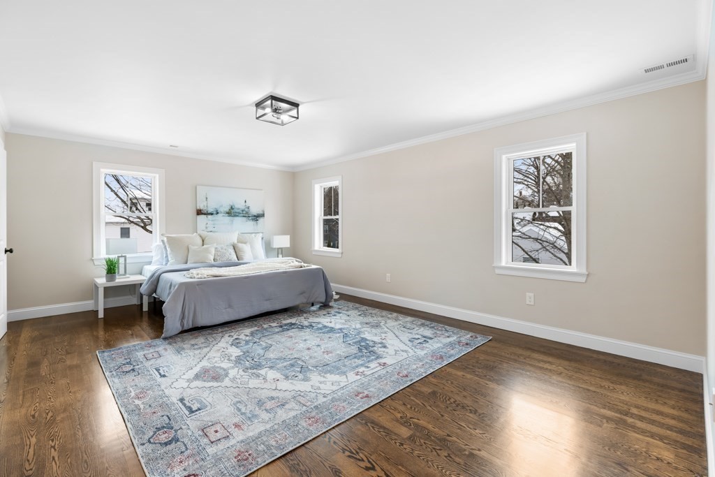 12 Emerald St