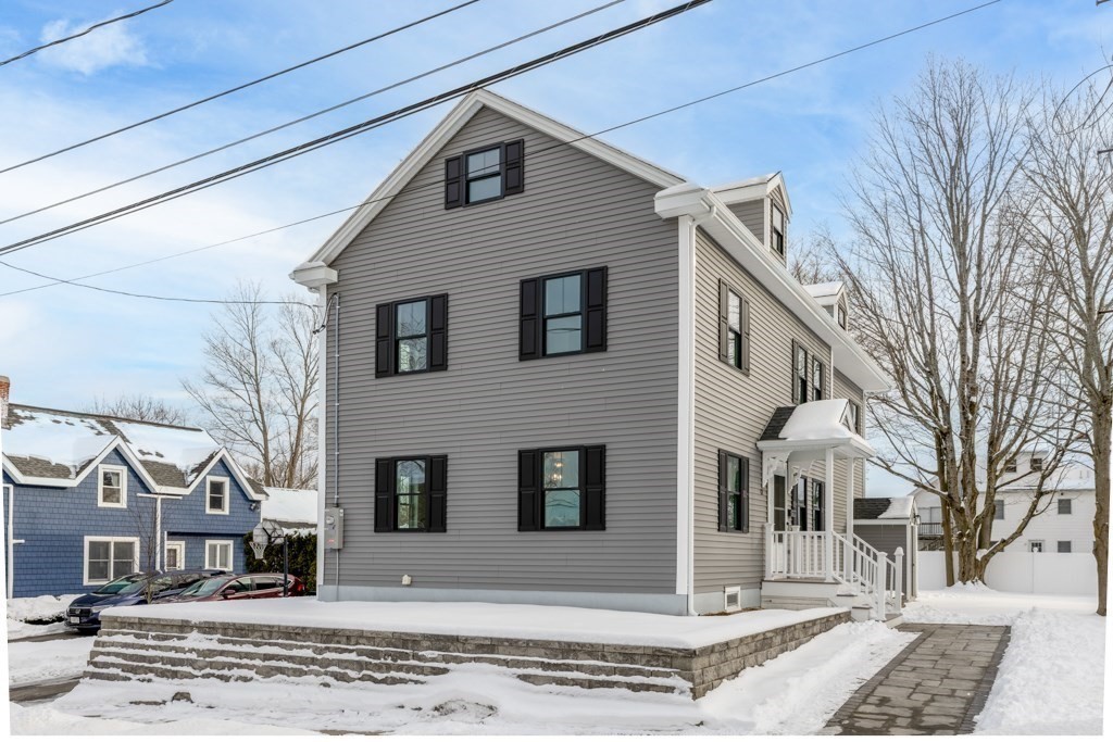 12 Emerald St