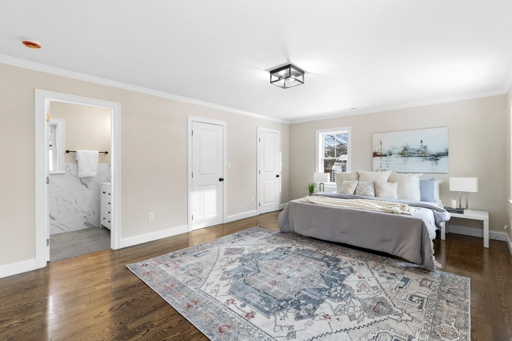 12 Emerald St