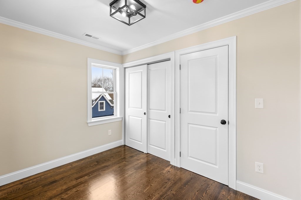 12 Emerald St