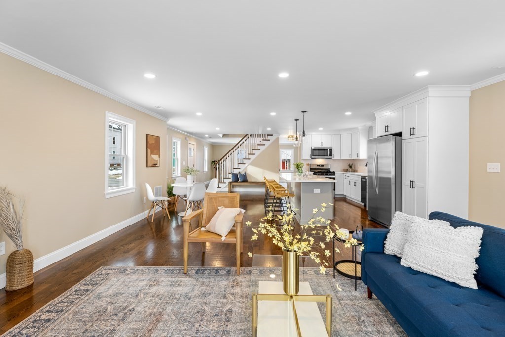 12 Emerald St