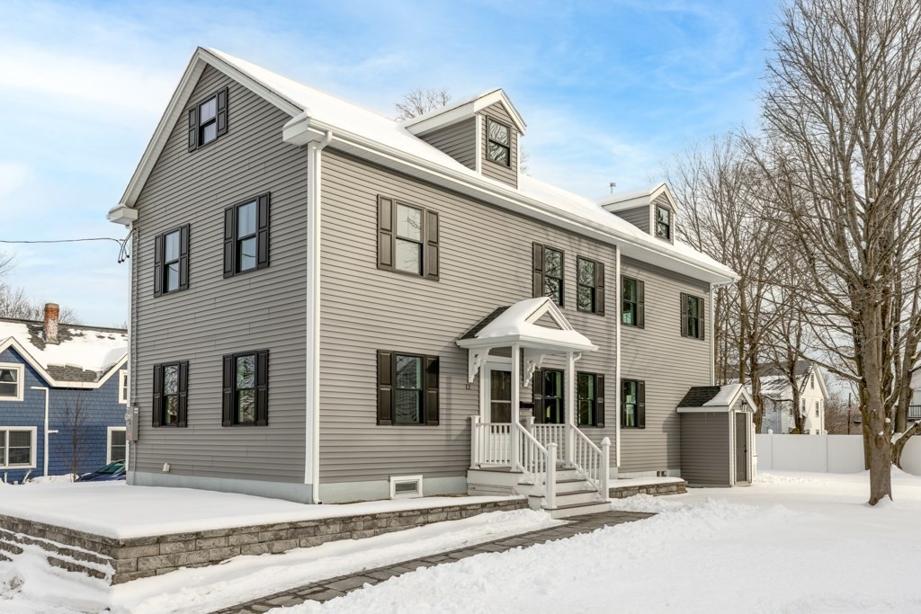 12 Emerald St