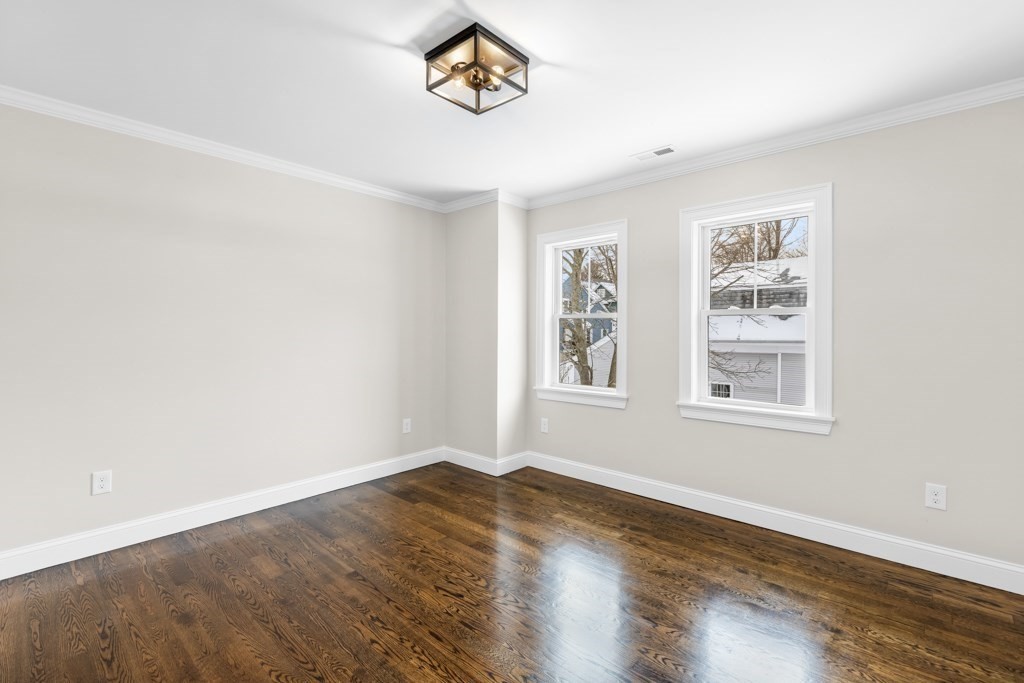 12 Emerald St