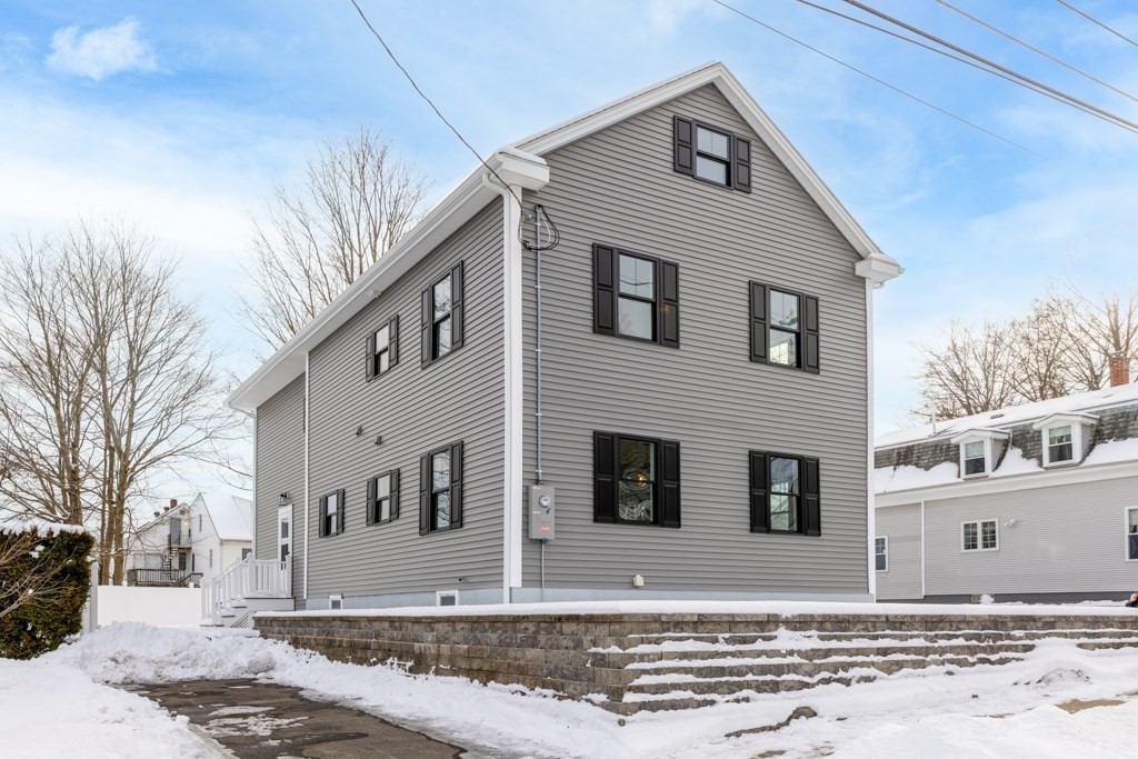 12 Emerald St