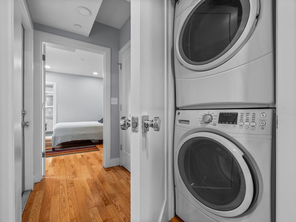 154 Lexington St # 2