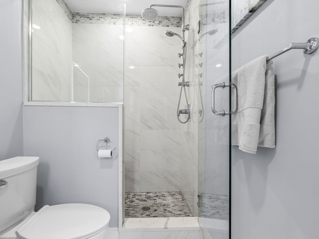 154 Lexington St # 2