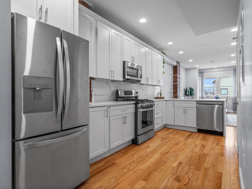 154 Lexington St # 2