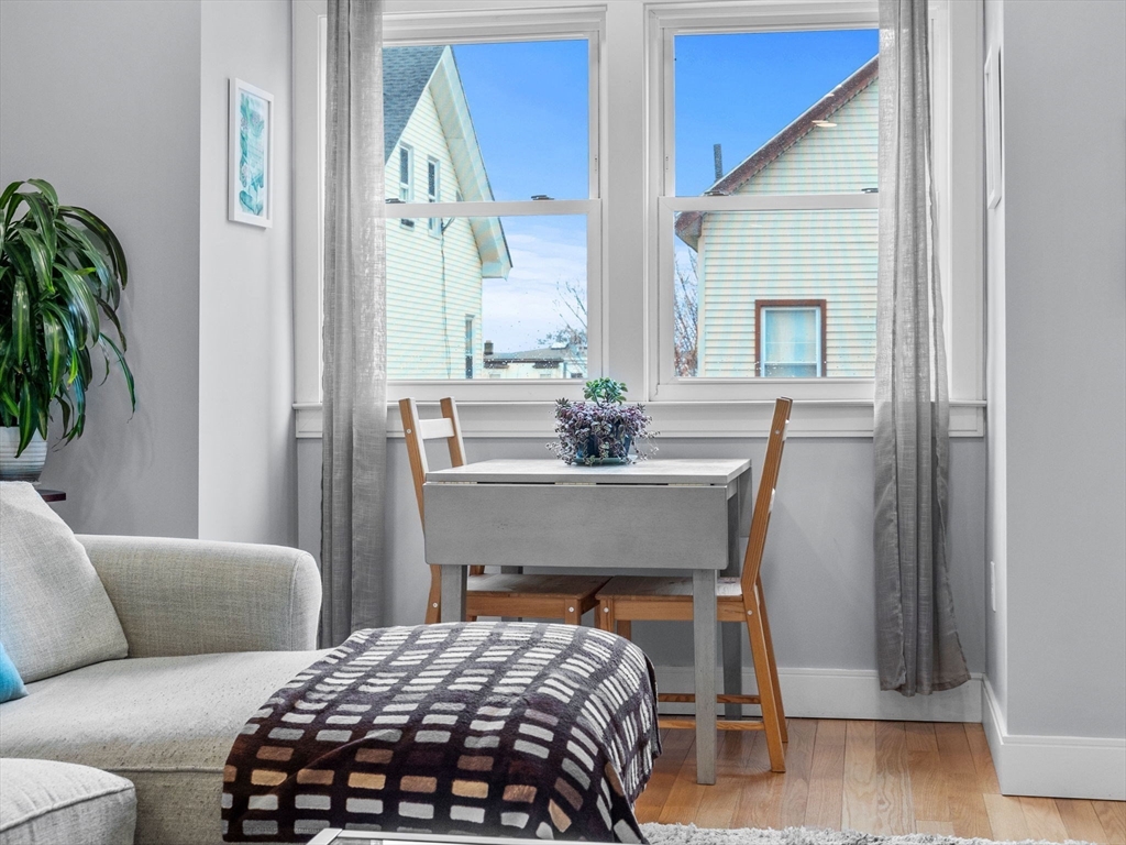 154 Lexington St # 2