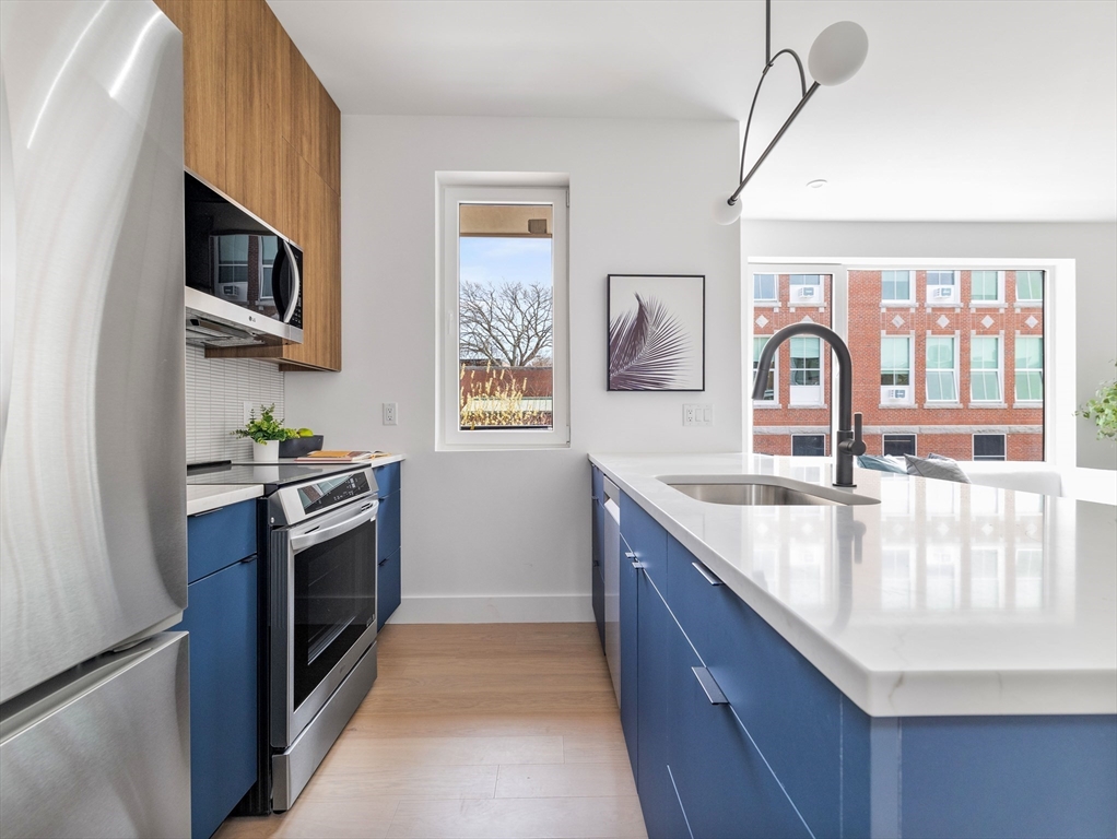 27 Dixwell # 8