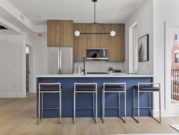 27 Dixwell # 8