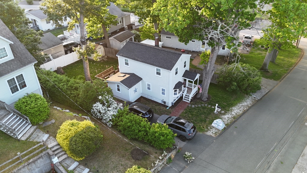 33 Cross St