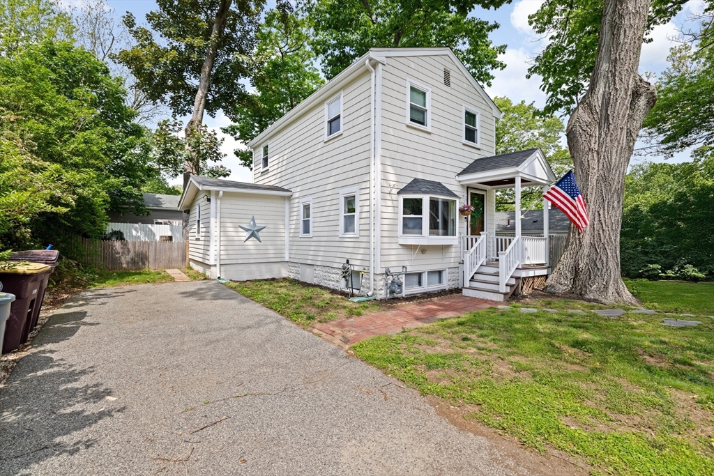 33 Cross St