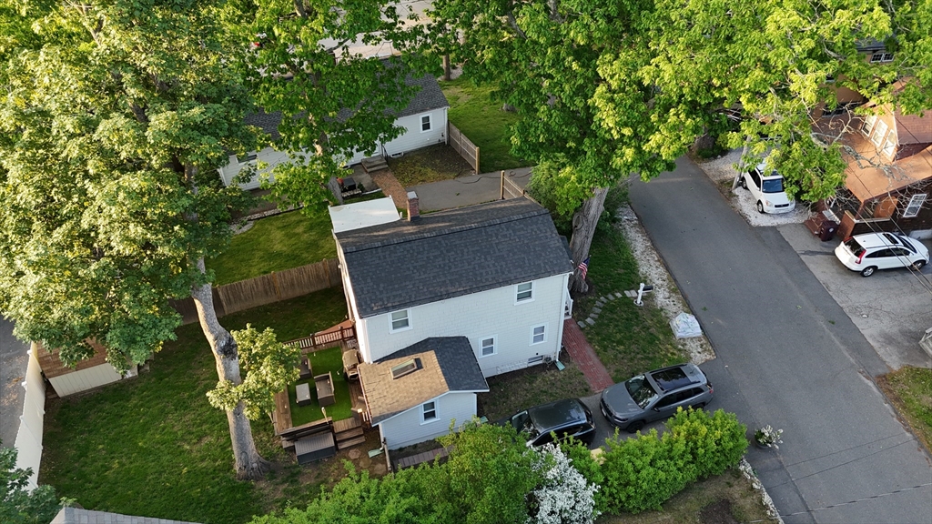 33 Cross St
