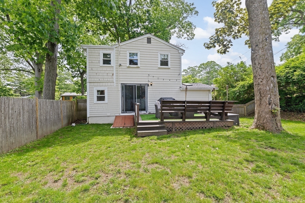 33 Cross St