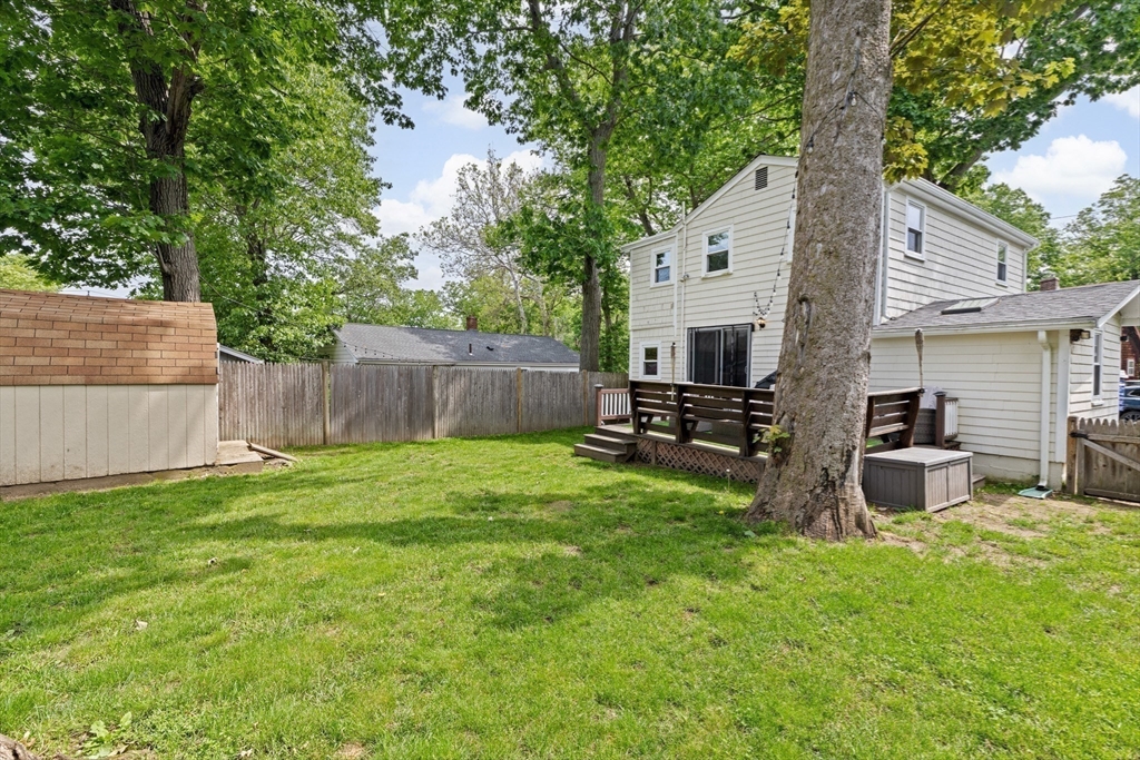 33 Cross St