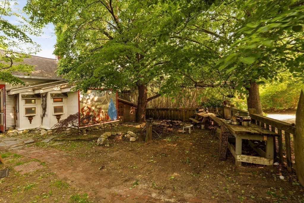 100 Center Street