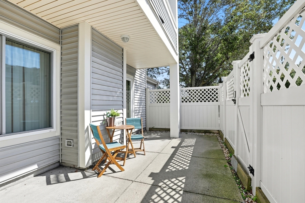 200 Falls Blvd # G110