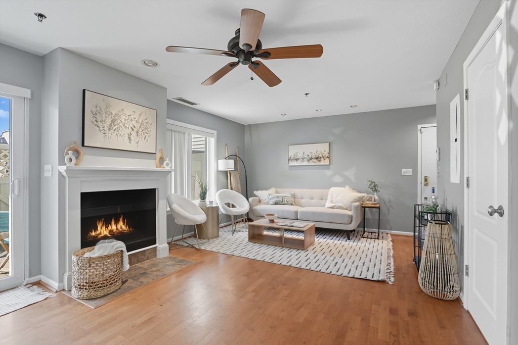 200 Falls Blvd # G110