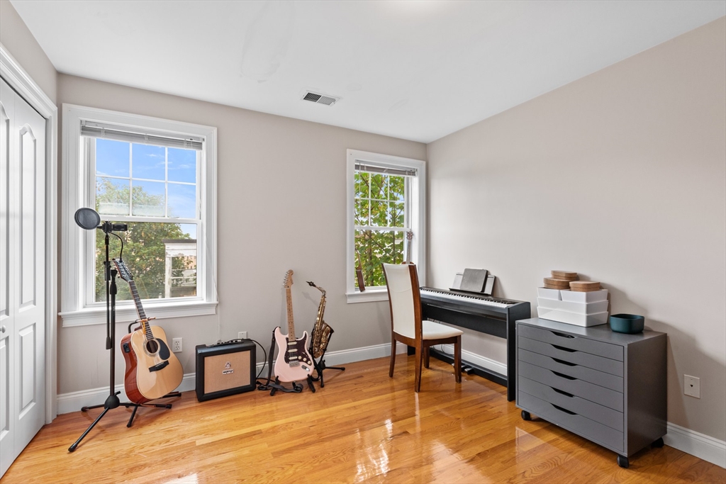 7 Fox St # 1, Boston Unit: 1