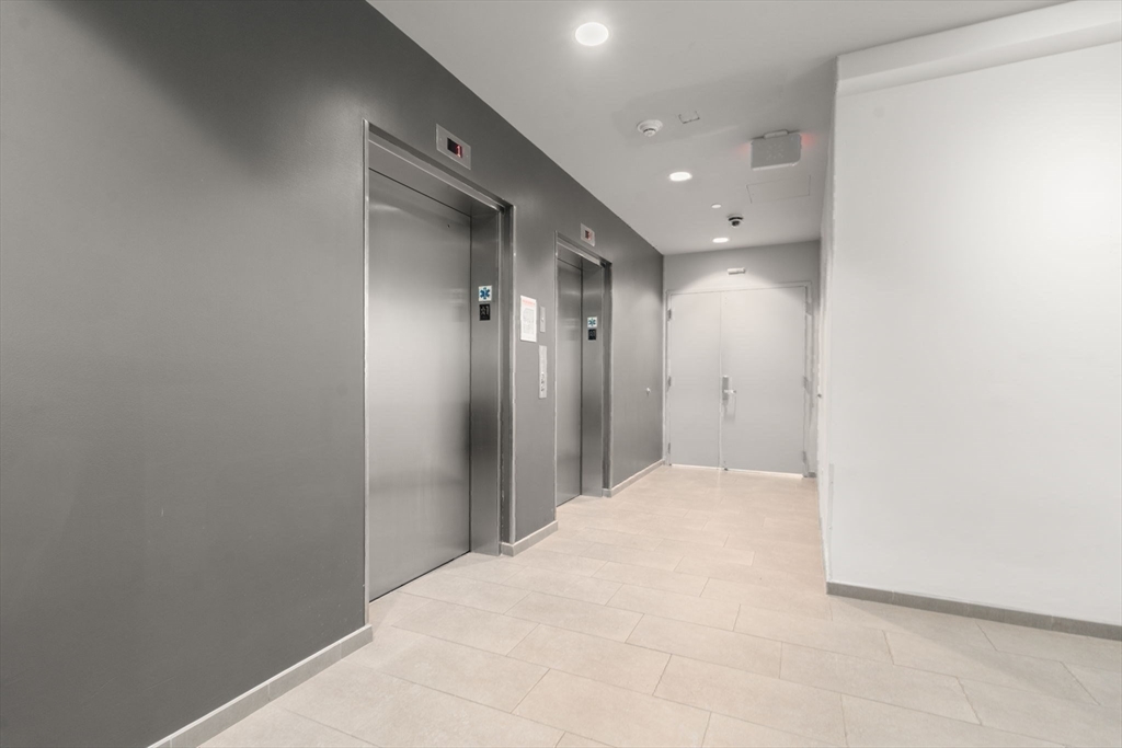 35 Channel Center St # 303