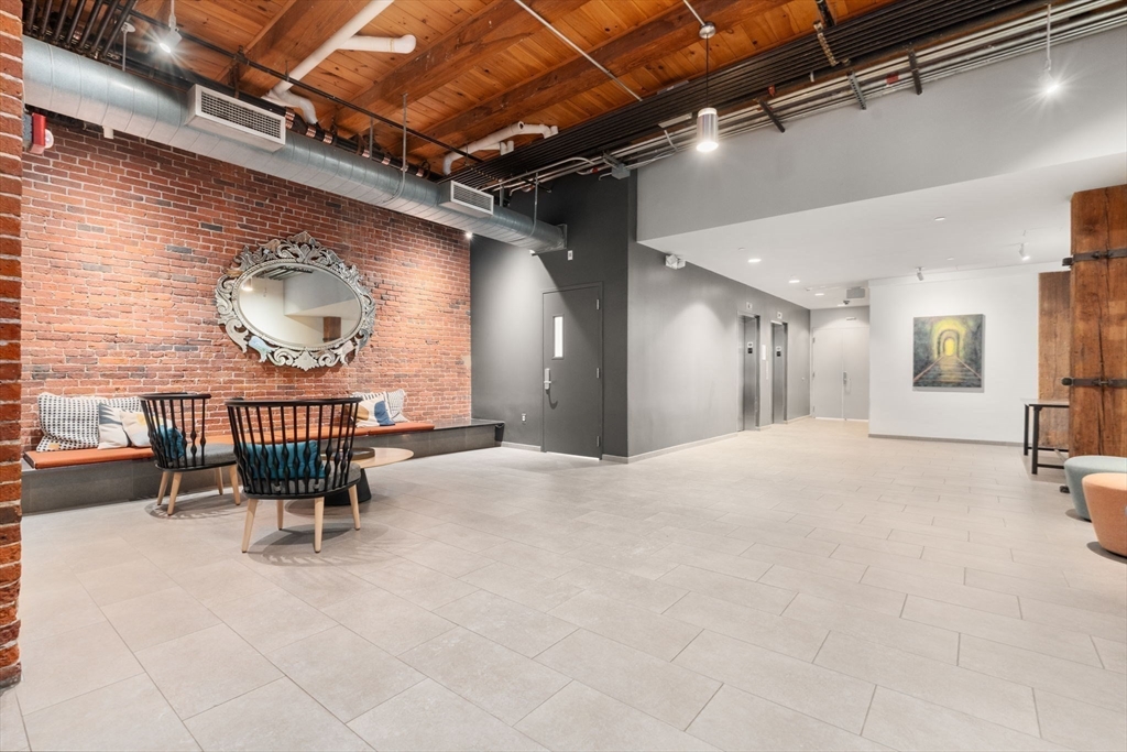 35 Channel Center St # 303