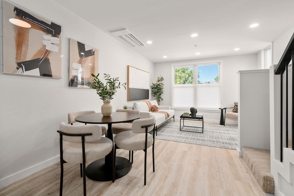 602 Canterbury # 9U