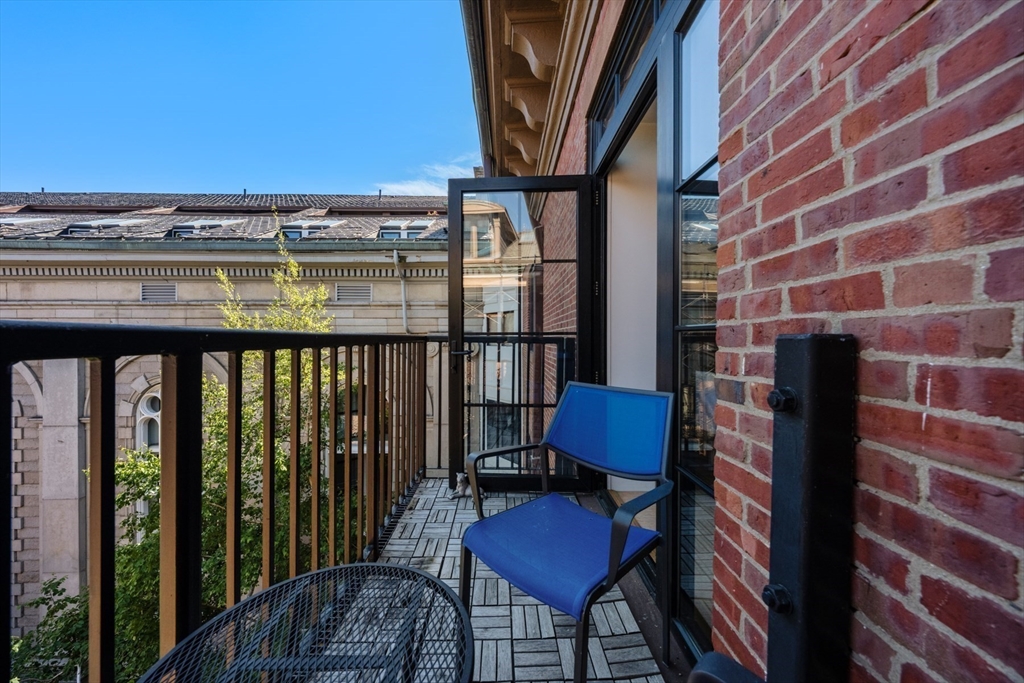 21 Father Francis Gilday St # 402