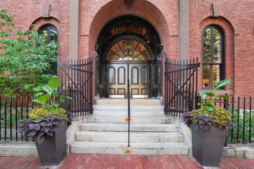 21 Father Francis Gilday St # 402