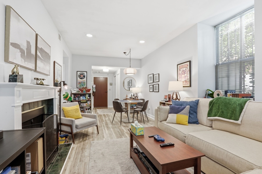 130 Appleton St # 1E