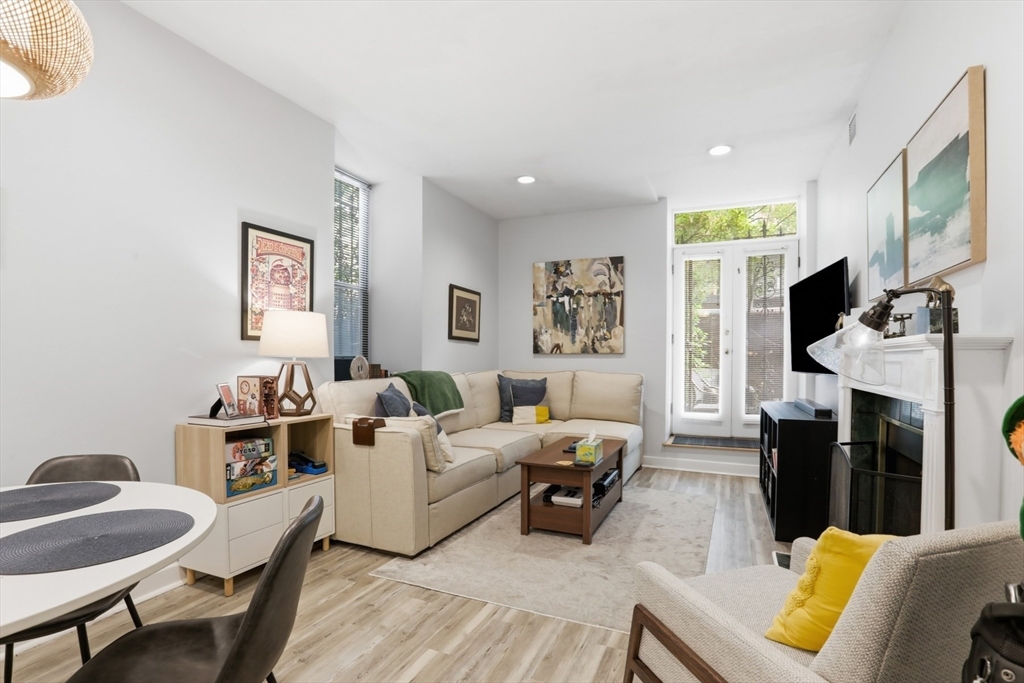 130 Appleton St # 1E