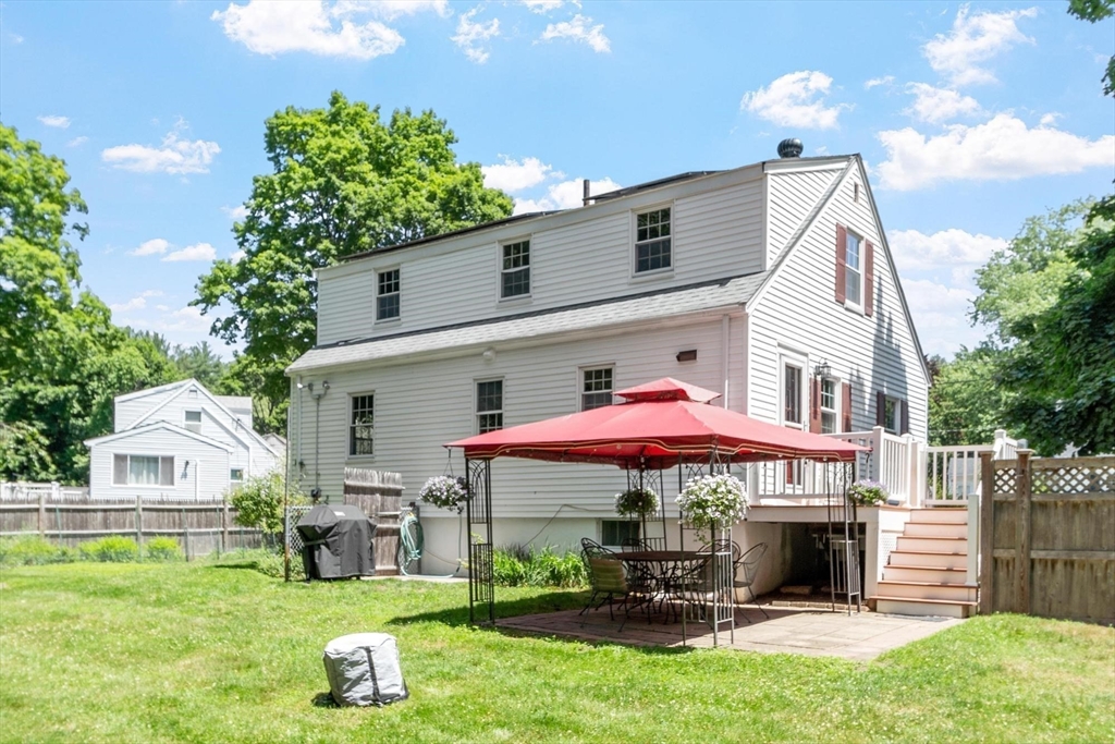 7 Curve Street