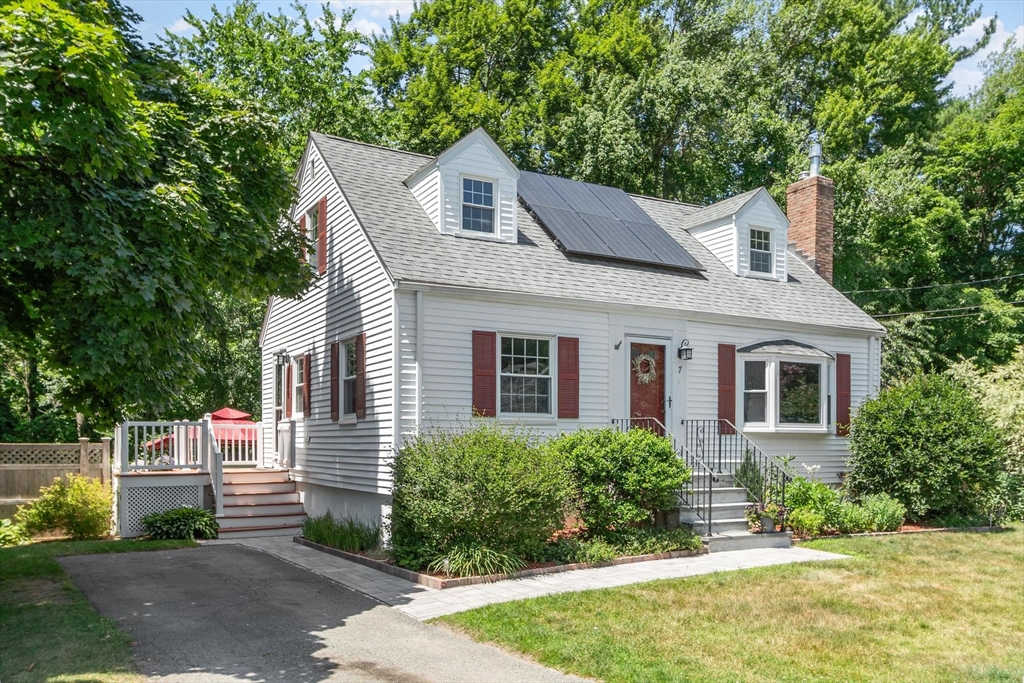 7 Curve Street
