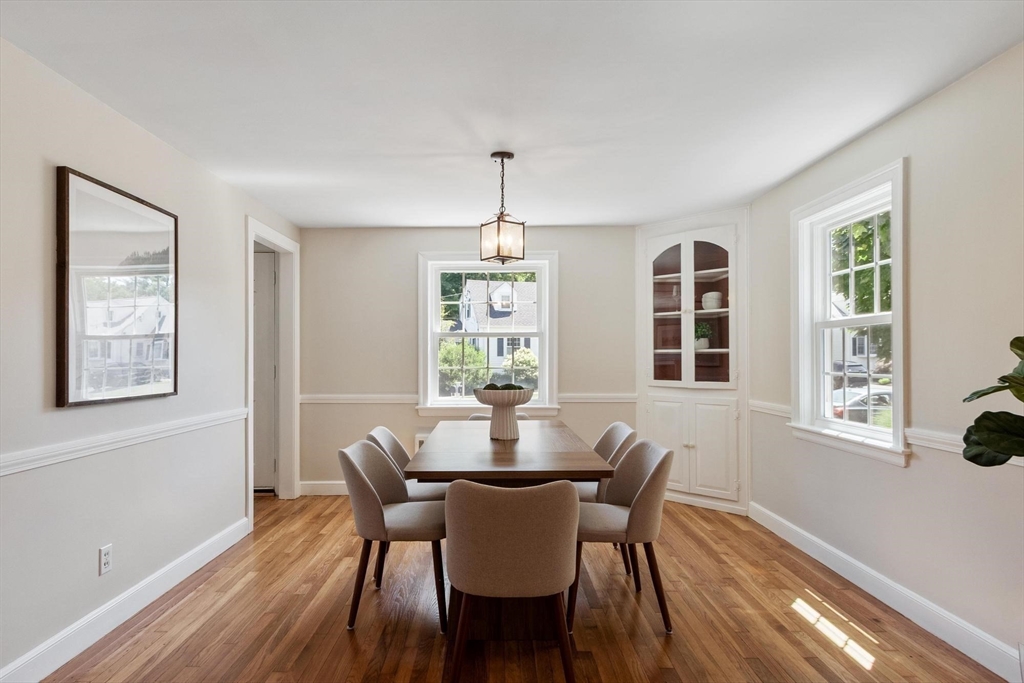 7 Curve Street