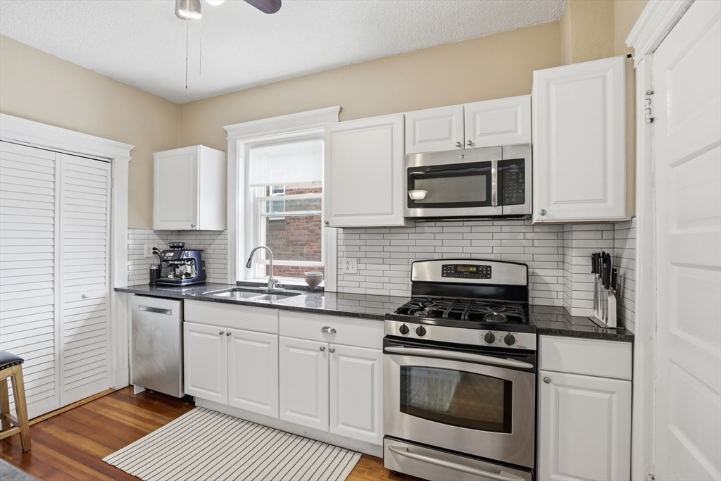 1896 Beacon St Unit: PH3