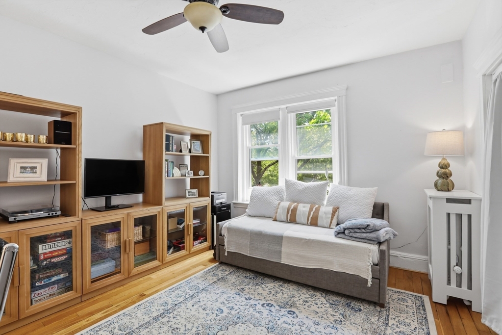 1896 Beacon St Unit: PH3