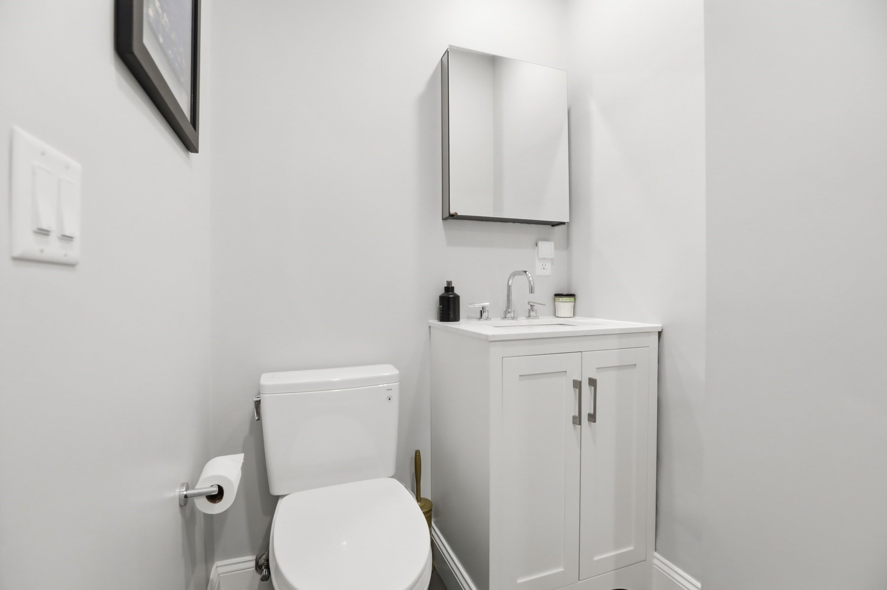 1896 Beacon St Unit: PH3