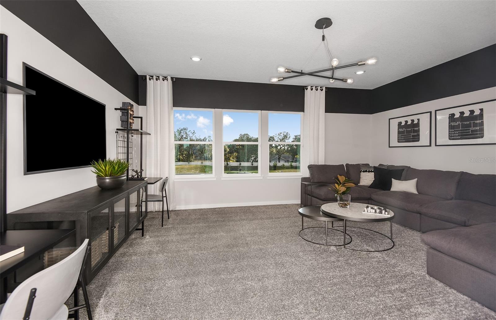 1664 FALLON PASS
