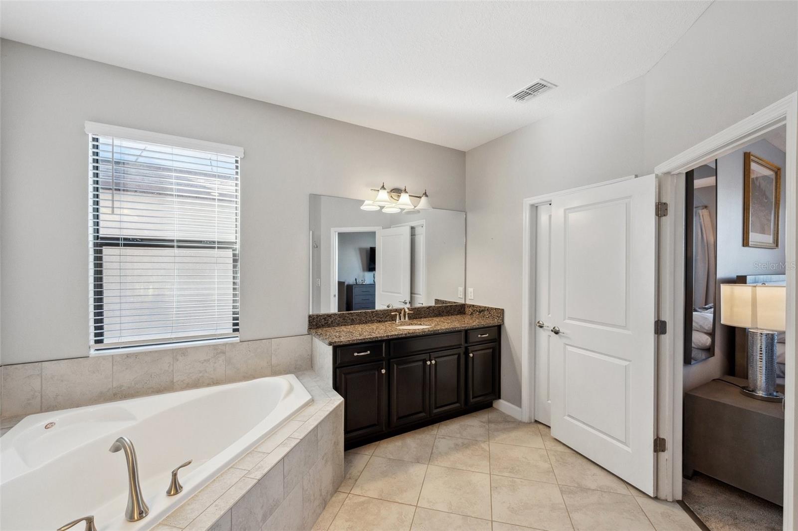 9928 IVORY DR