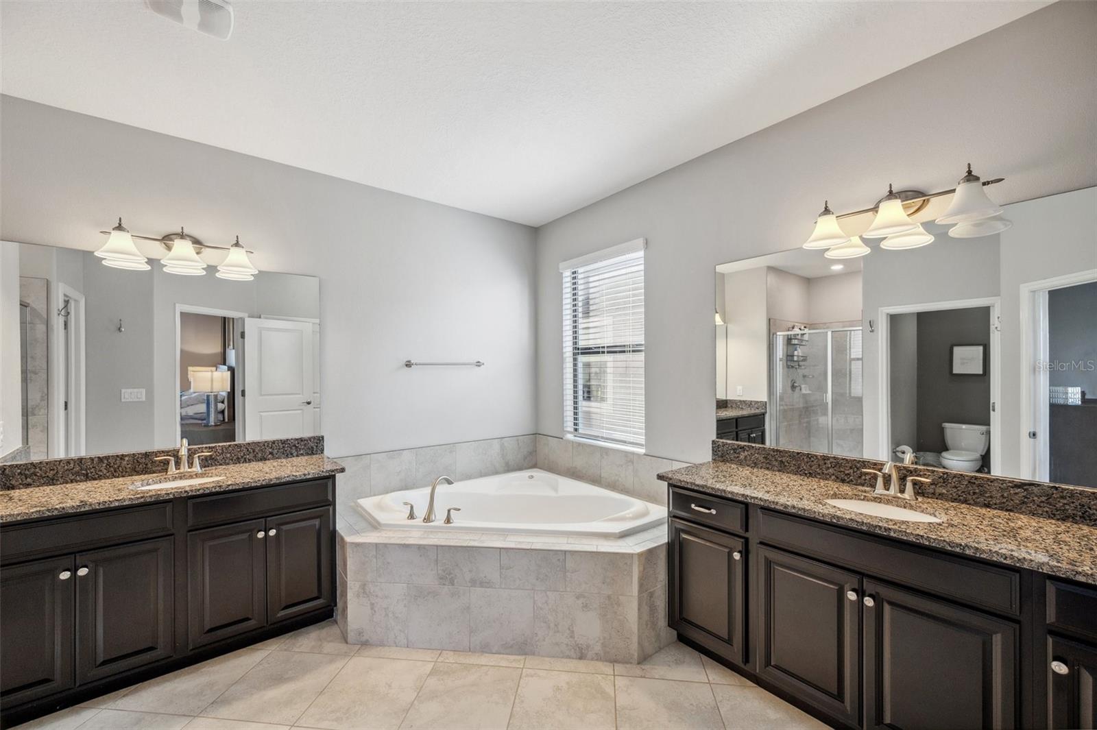 9928 IVORY DR