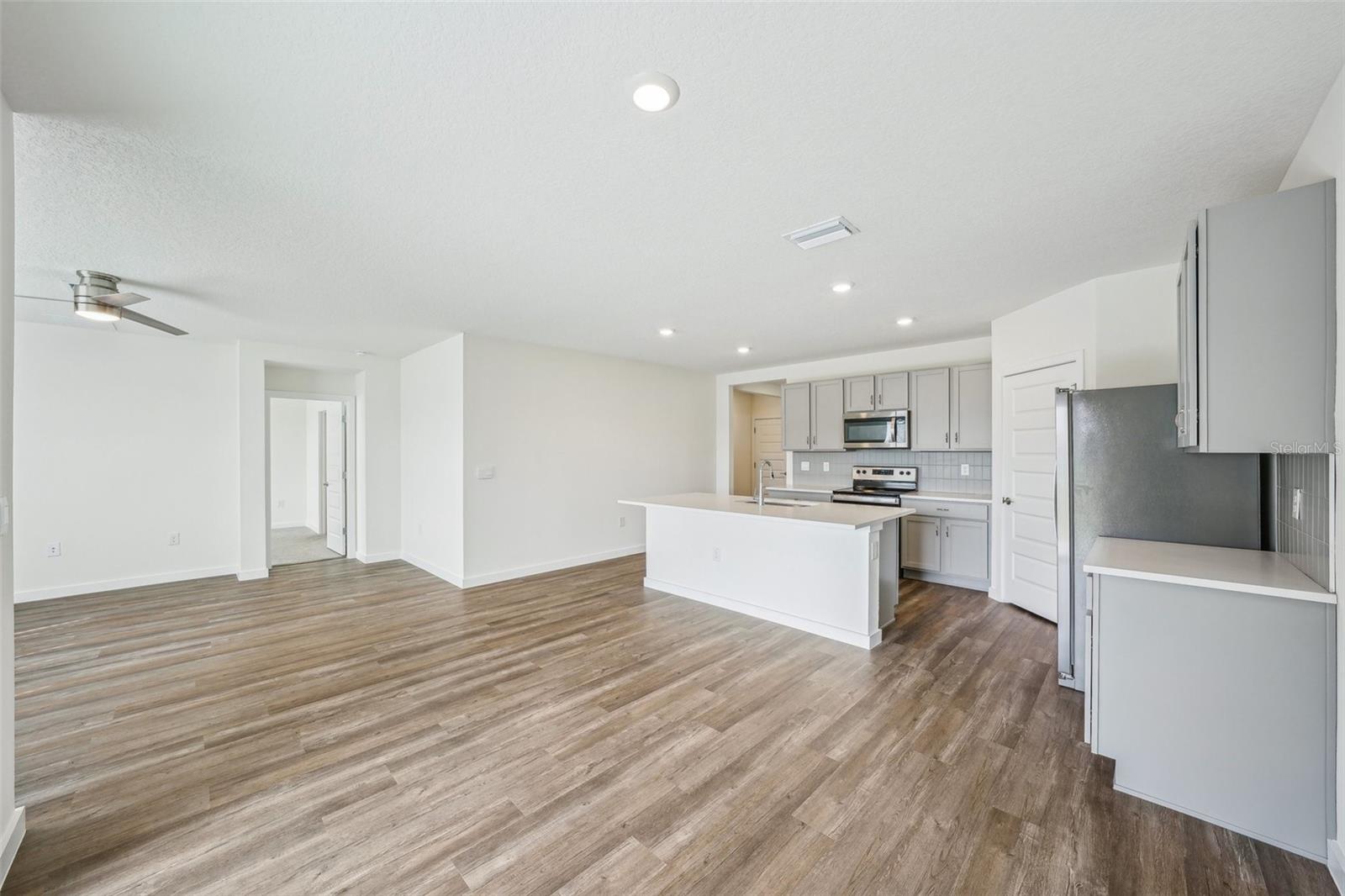 31814 OYSTER TRELLIS LN