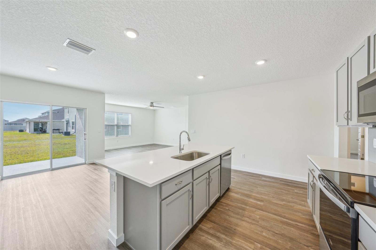 31814 OYSTER TRELLIS LN