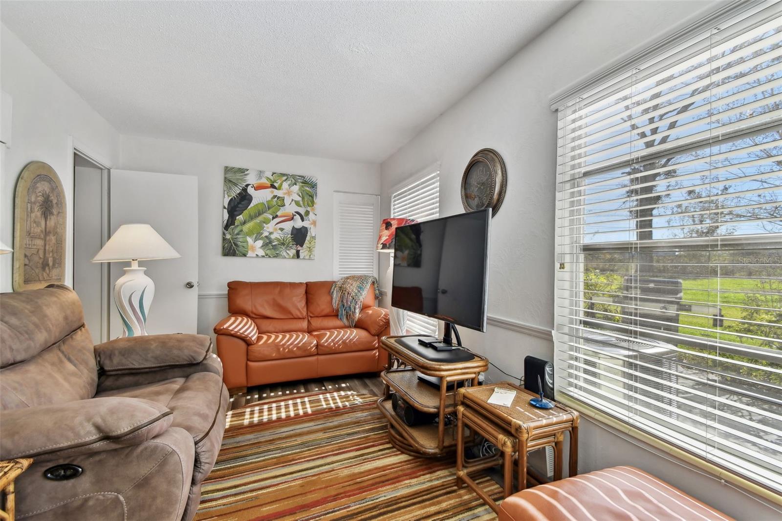 2459 COLUMBIA DR #3