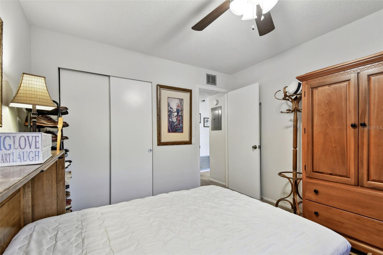 2459 COLUMBIA DR #3