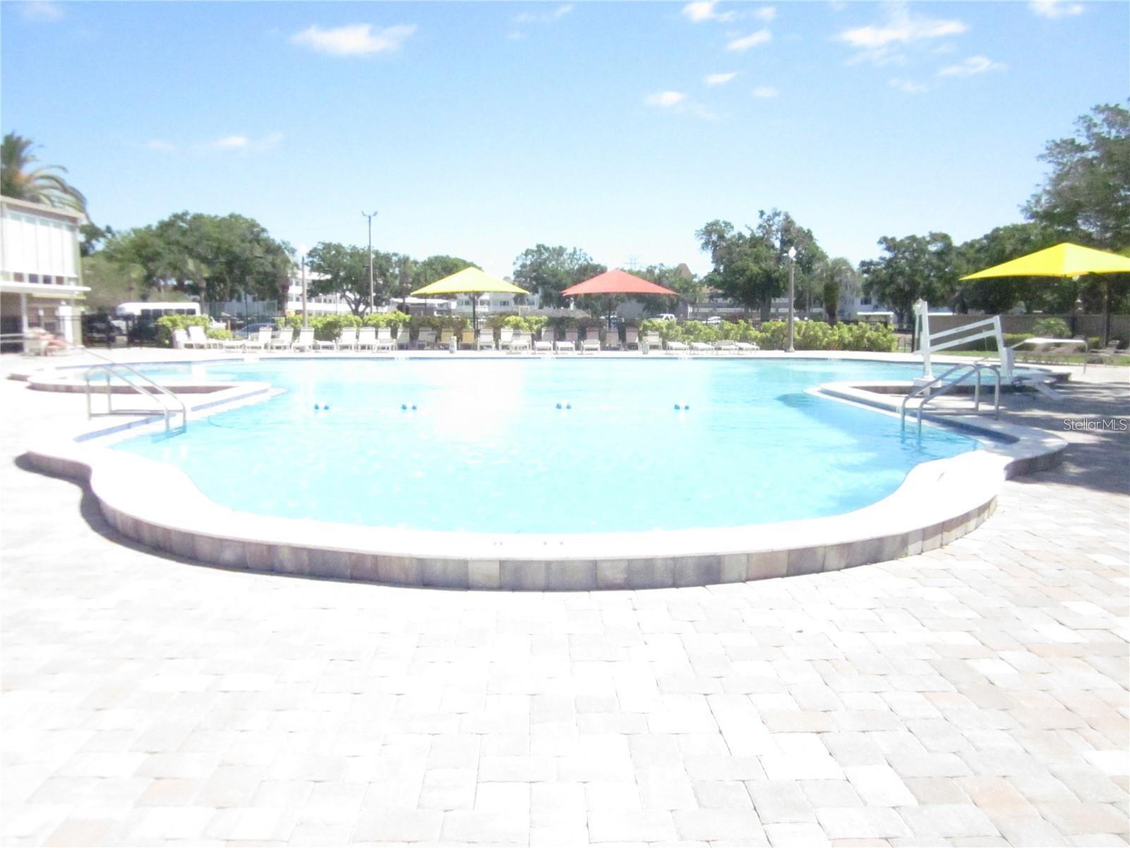 2459 COLUMBIA DR #3