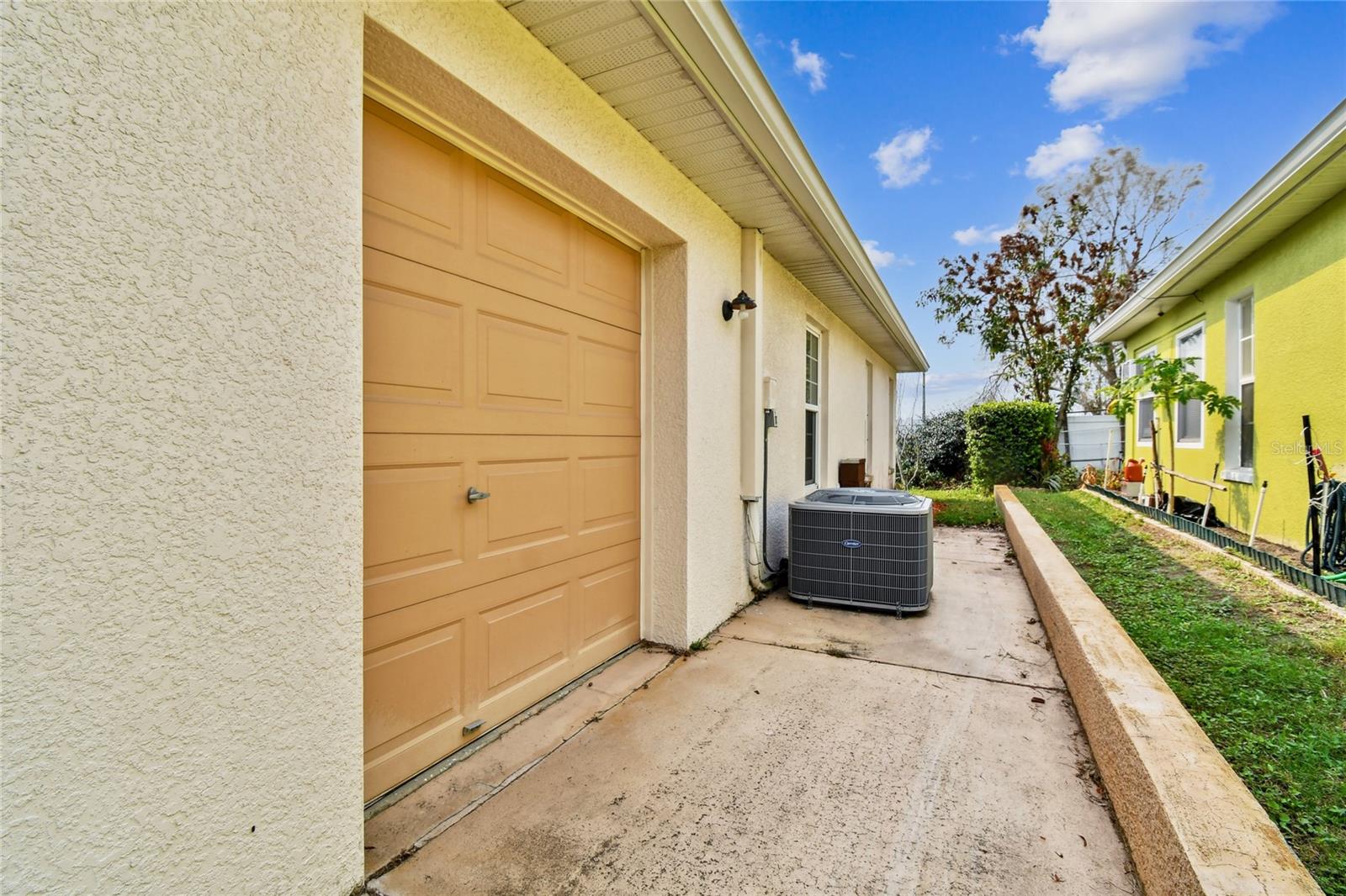 10416 MOSHIE LN