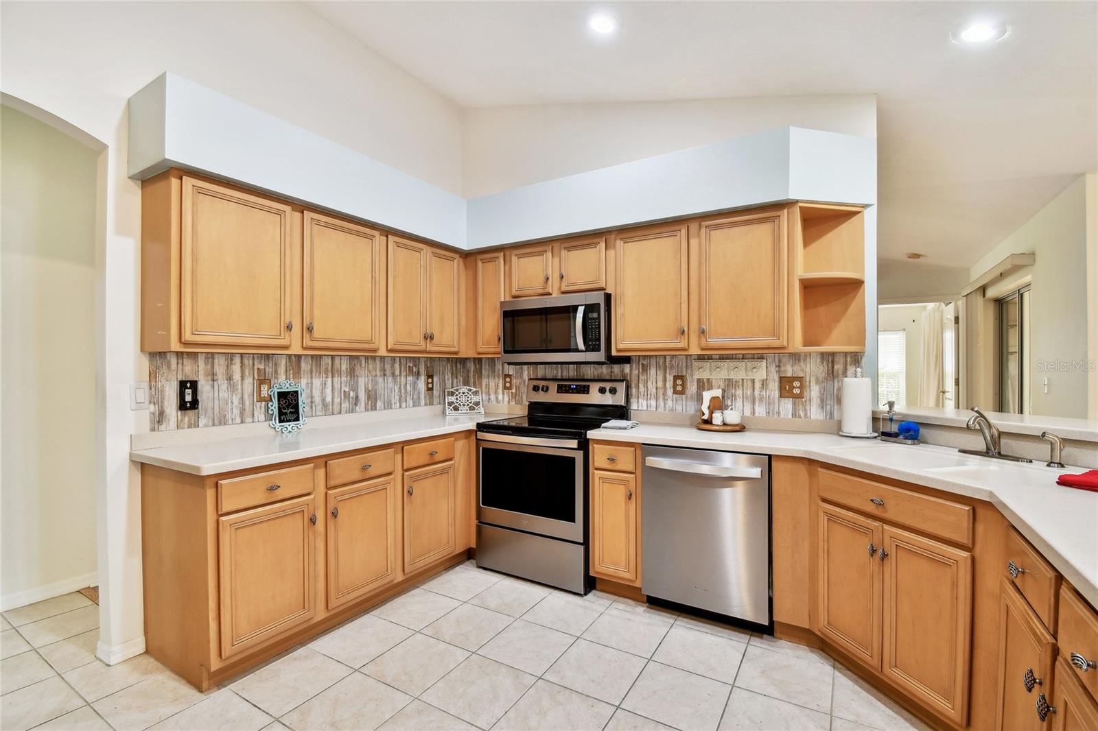 10416 MOSHIE LN