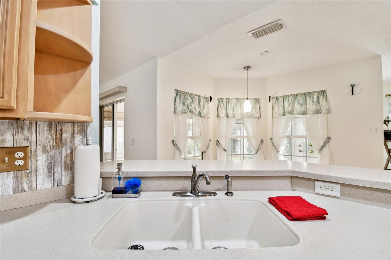 10416 MOSHIE LN