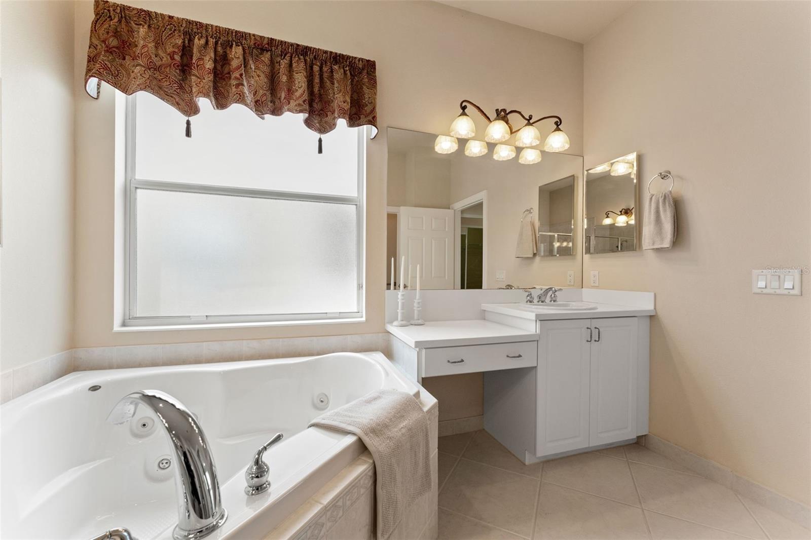 5009 SANDY BROOK CIR